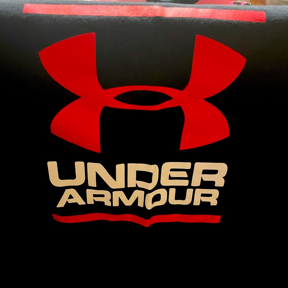 XL men’s under armour t shirt